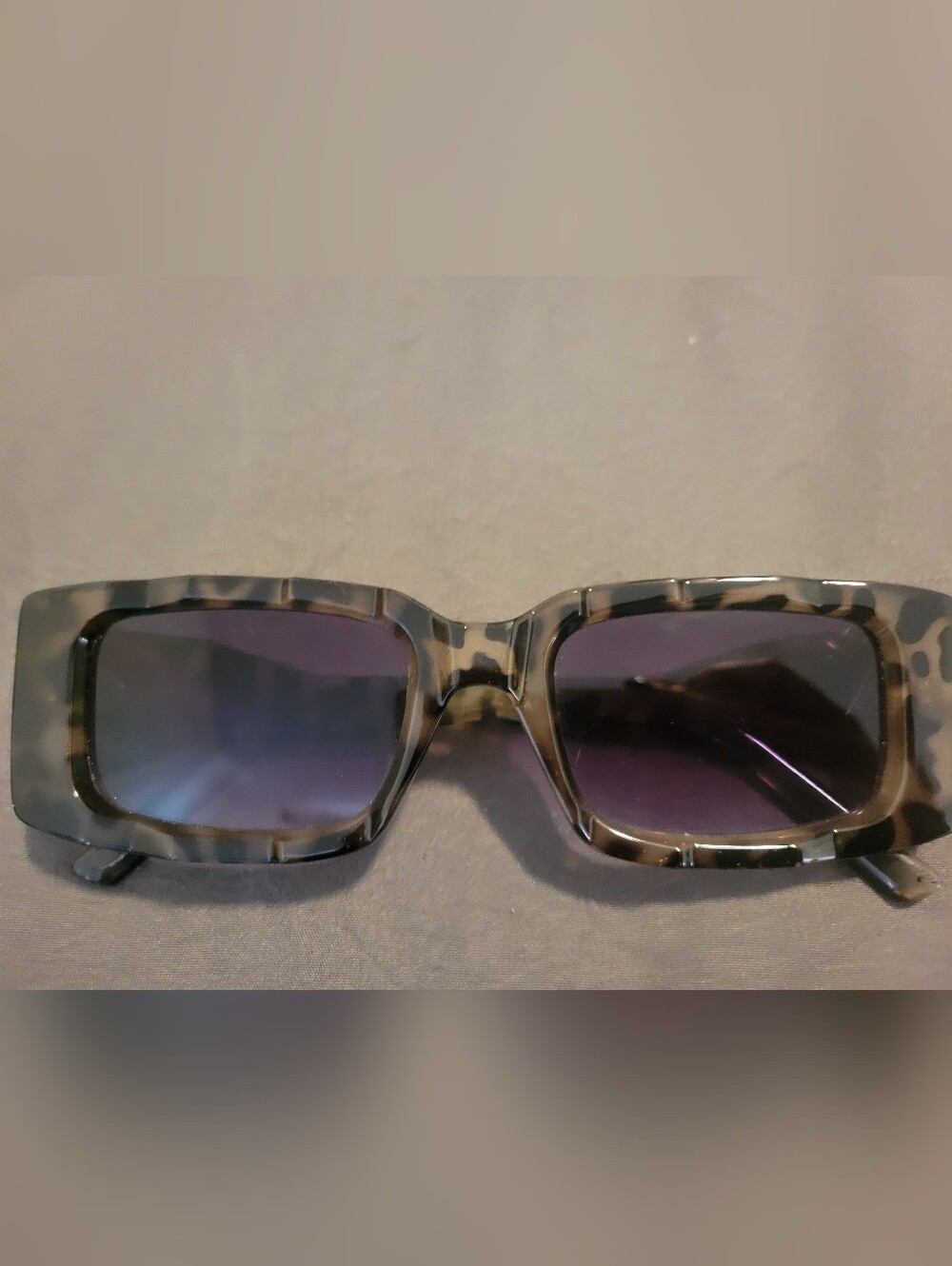 SHEIN Tortoiseshell Square Sunglasses with Dark Purple Lenses